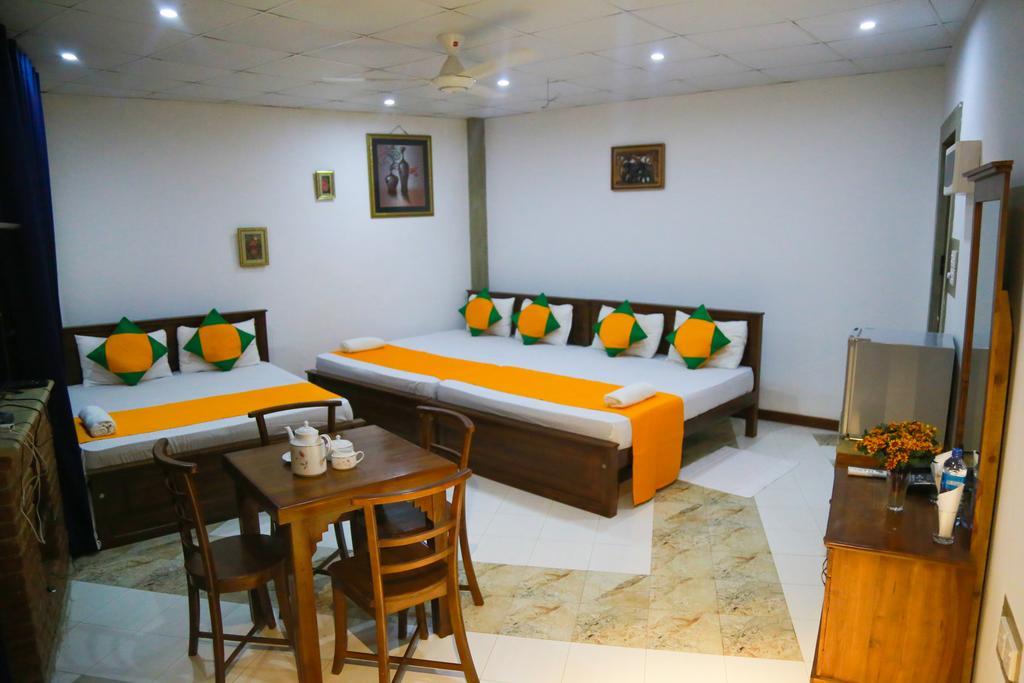 Elegance Range Resort Канди Экстерьер фото